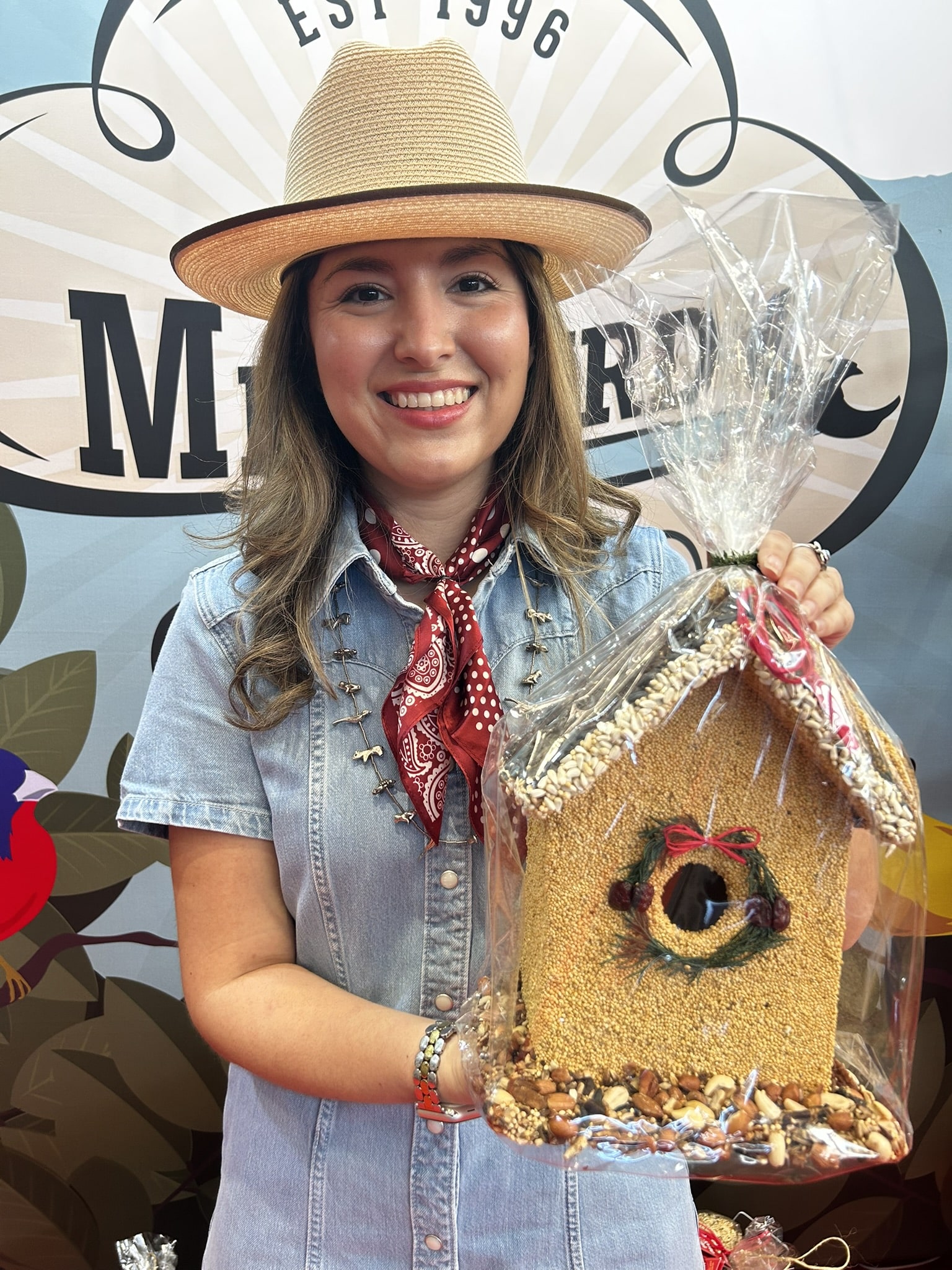 Birdie's B&B Bluebird - Image 2